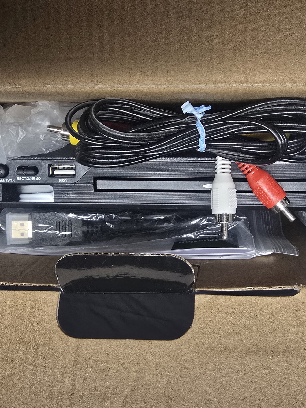 Electcom Pro Portable DVD Player - Black - Picture 4 of 5